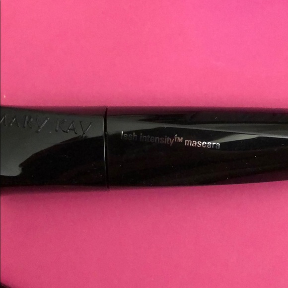 MaryKay Eye Makeup - Picture 3 of 4